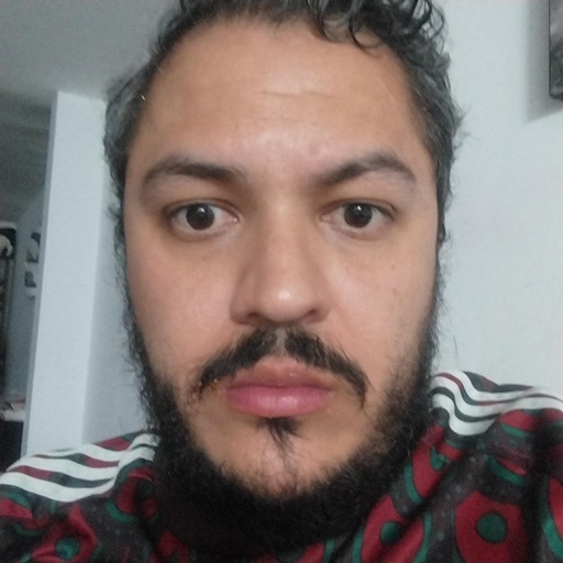 Luis V&aacute;zquez